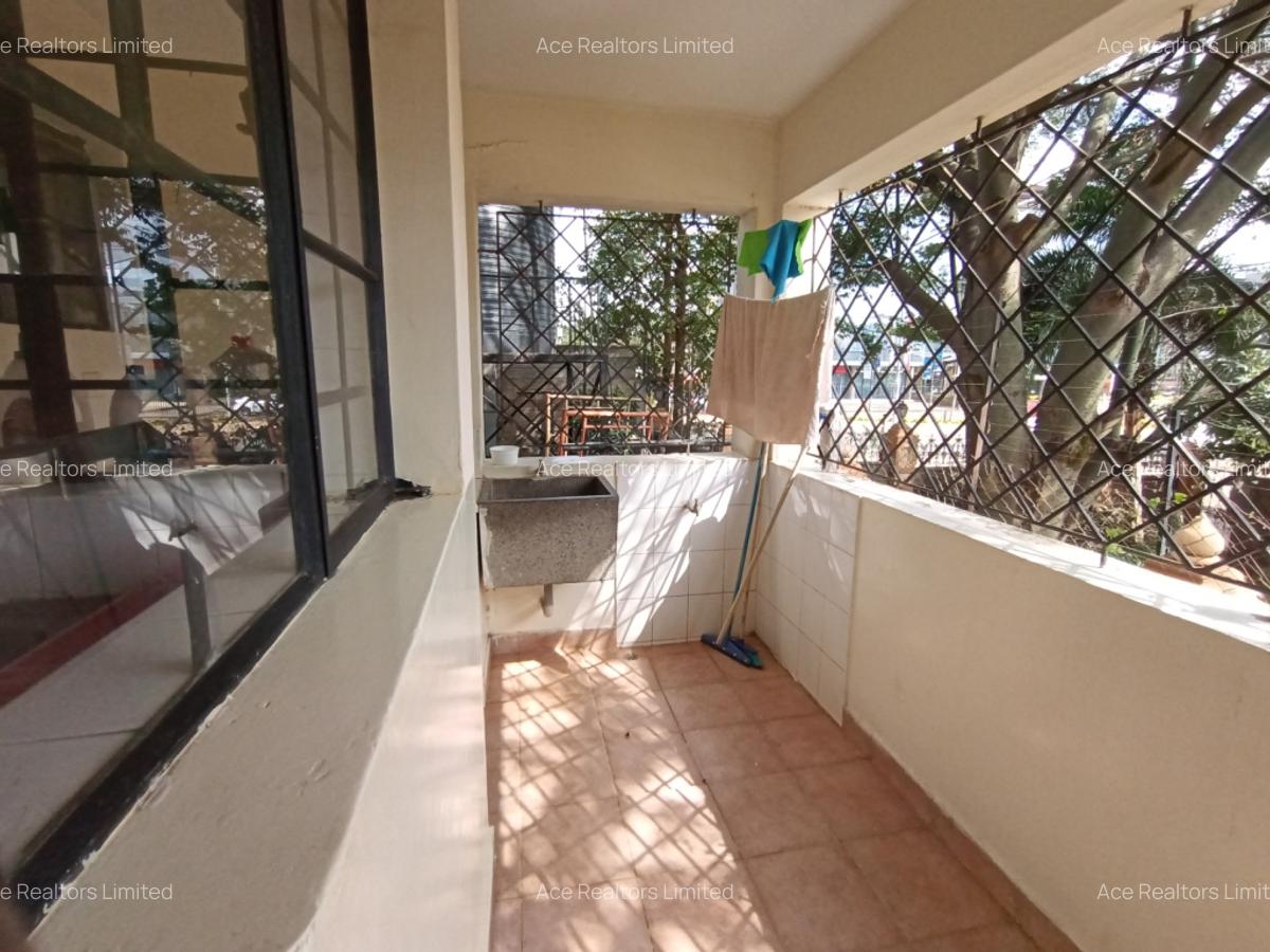 2 Bed Apartment with En Suite at Near Sarit Centre - 6