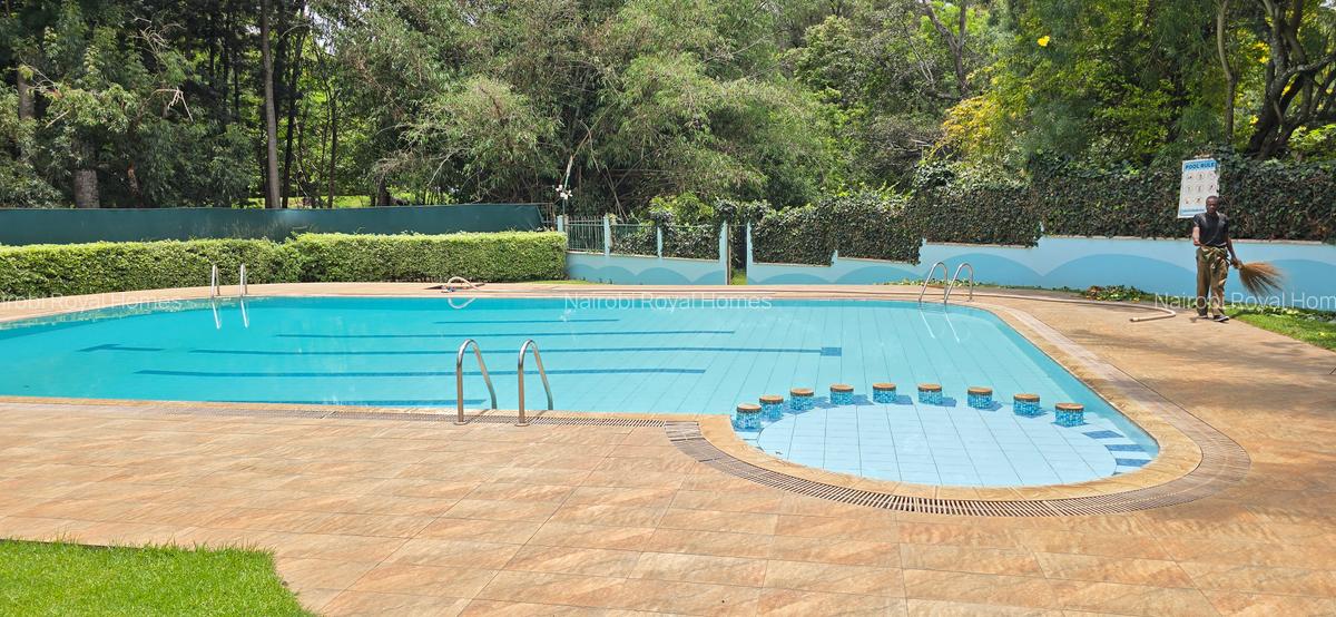 4 Bed Townhouse with En Suite at Lavington Green - 18