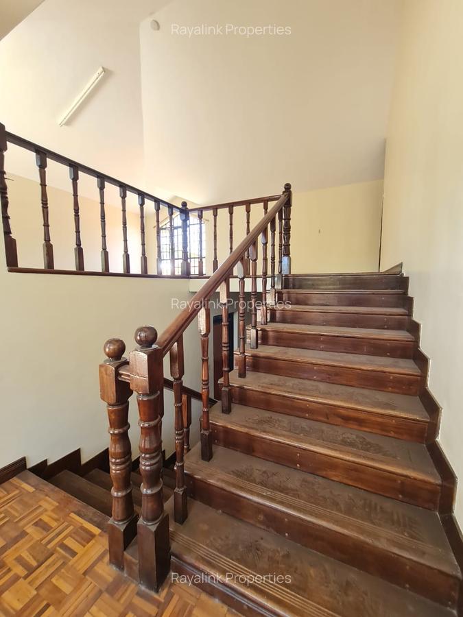 4 Bed Townhouse with En Suite at Spring Valley - 18