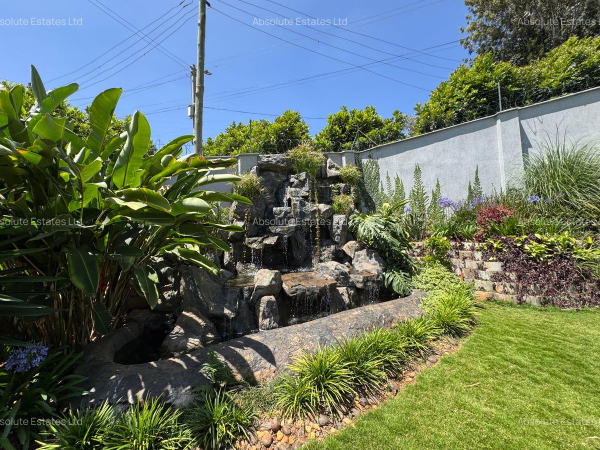 5 Bed Townhouse with En Suite in Runda - 14