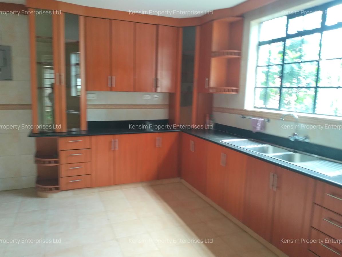 5 Bed Townhouse with En Suite in Lavington - 5