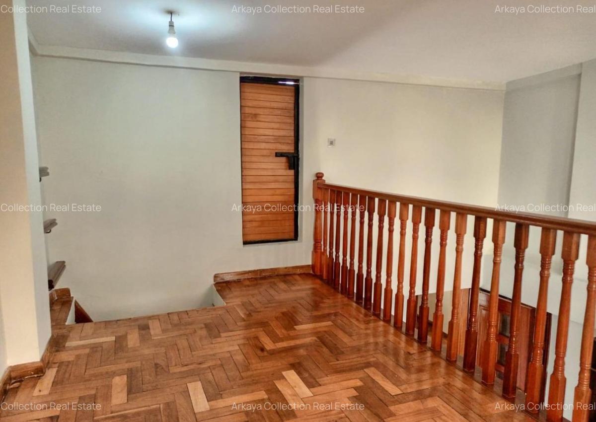 5 Bed Townhouse with En Suite in Lavington - 18