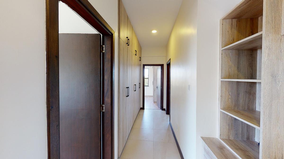 3 Bed Apartment with En Suite in Parklands - 5