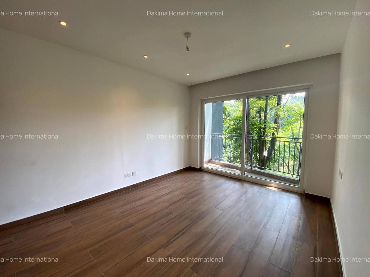 3 Bed Apartment with En Suite in General Mathenge - 14