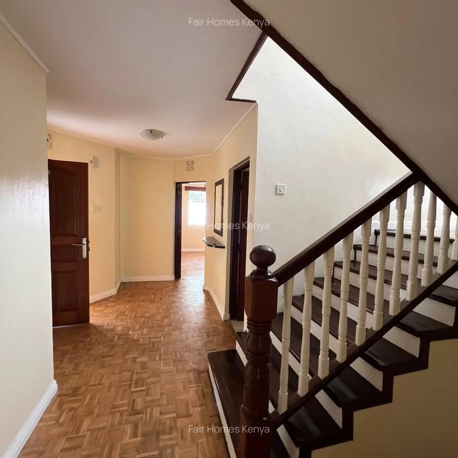 4 Bed Townhouse with En Suite at Valley Arcade - 3