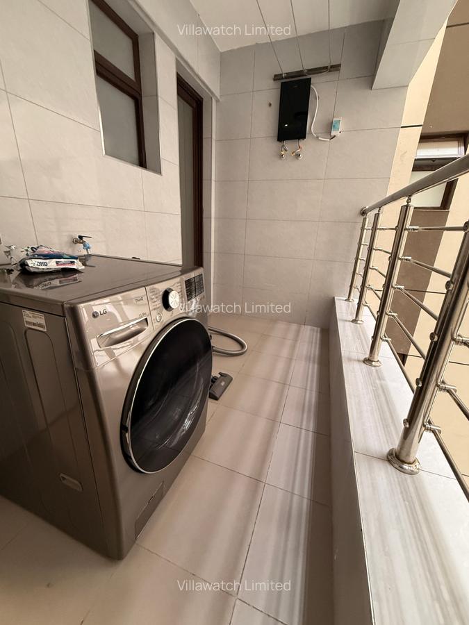 Serviced 3 Bed Apartment with En Suite at Riverside Square - 14