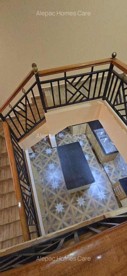 5 Bed Townhouse with En Suite at Eastern Bypass - 6