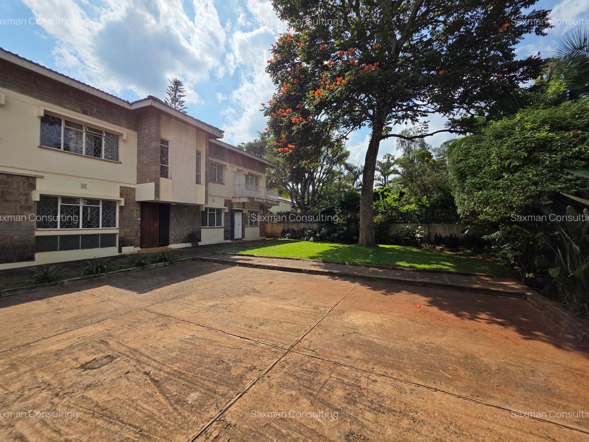 6 Bed House with Staff Quarters in Lake View - 19