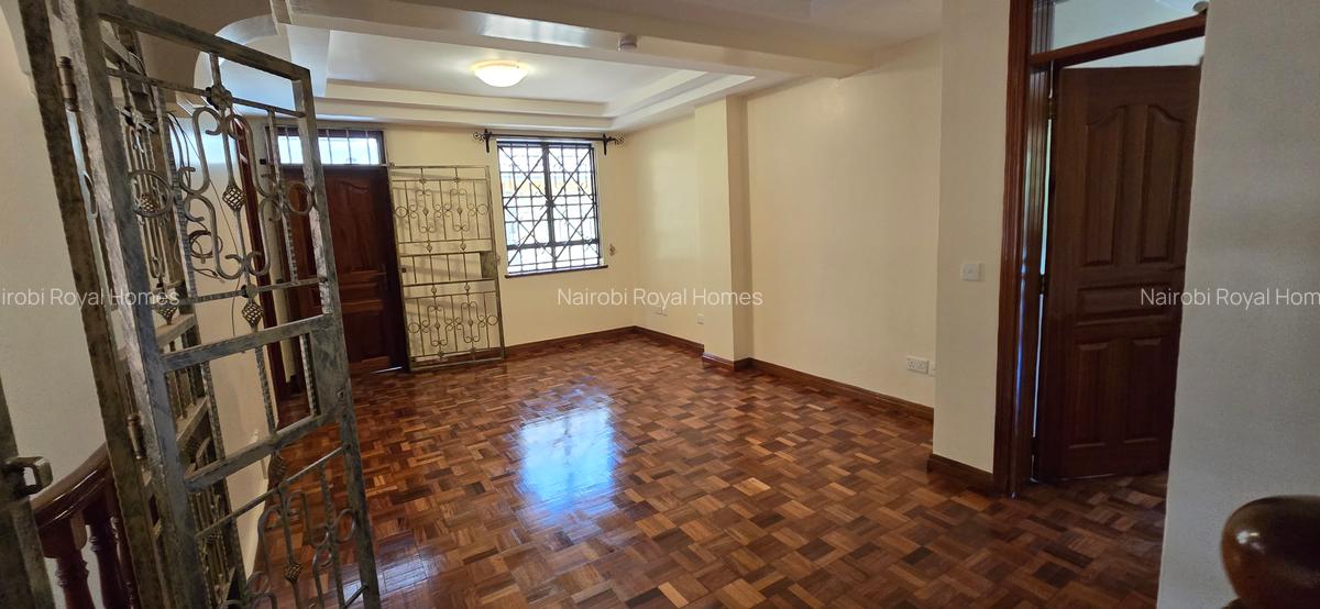 5 Bed Townhouse with En Suite at Lavington Road - 17