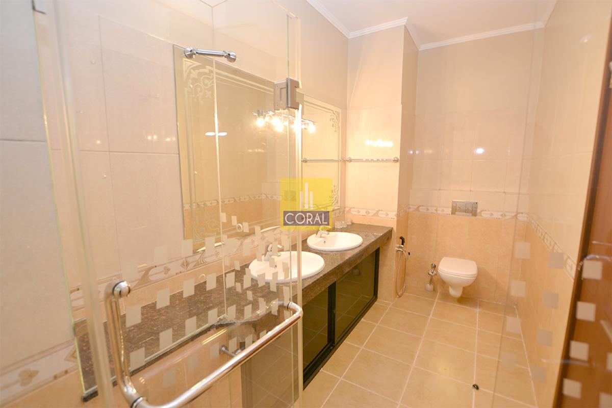 4 Bed Apartment in Parklands - 12