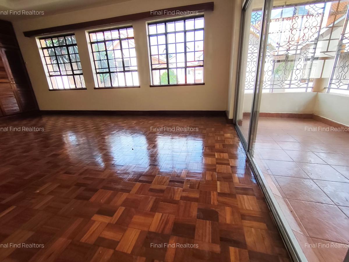 5 Bed House with Garden in Runda - 9