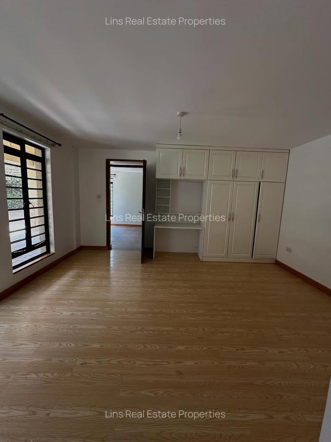 5 Bed Townhouse with En Suite in Runda - 4