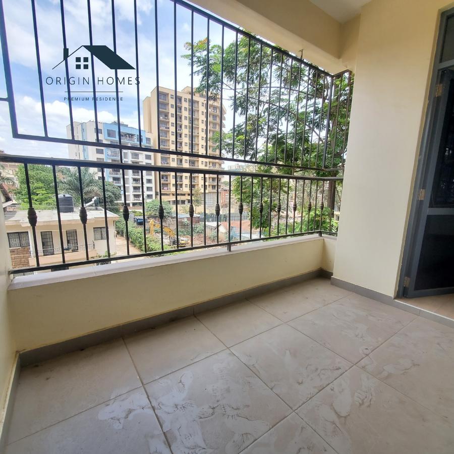 3 Bed Apartment with En Suite at Parklands - 14