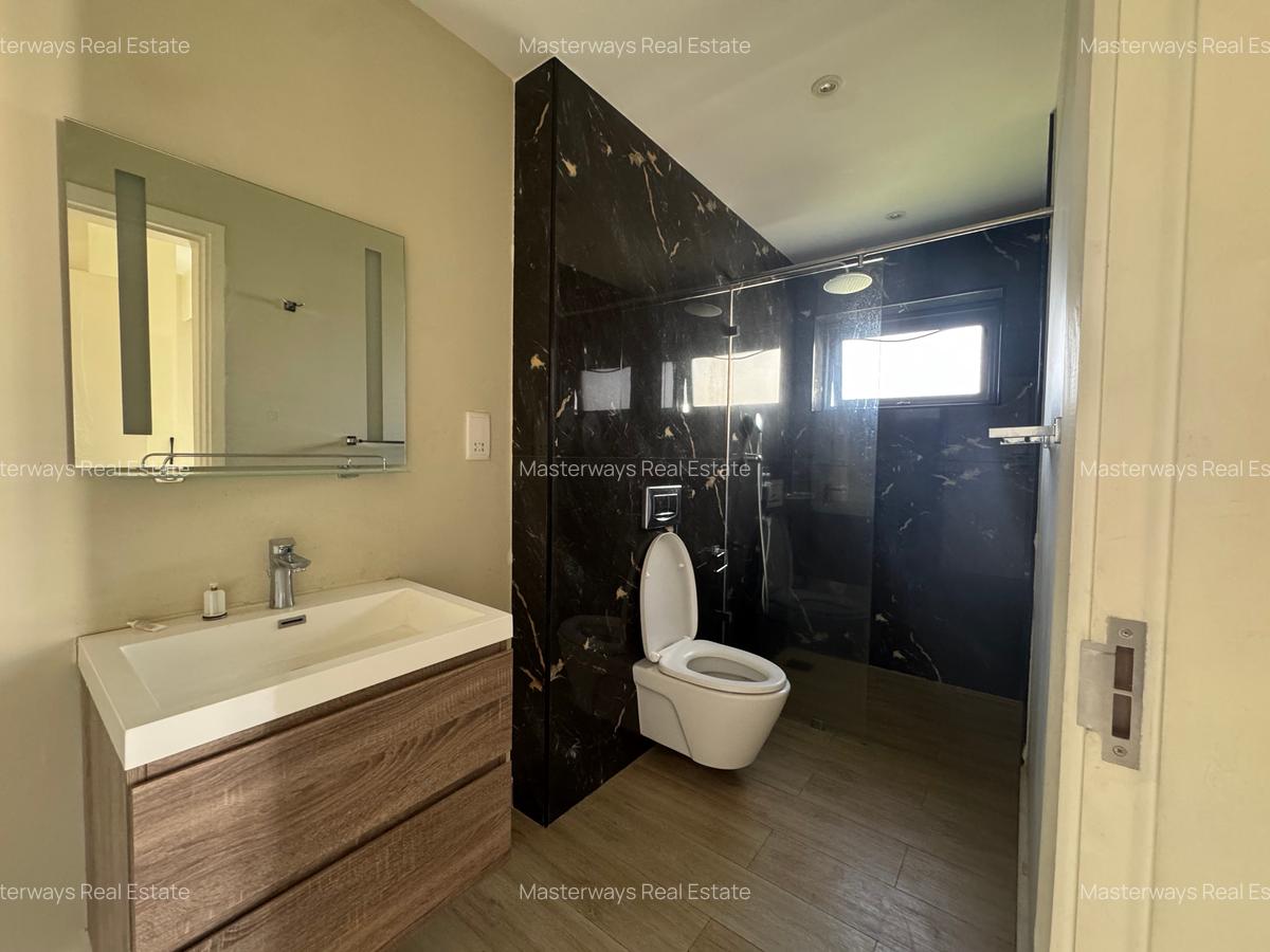 2 Bed Apartment with En Suite in Riverside - 4