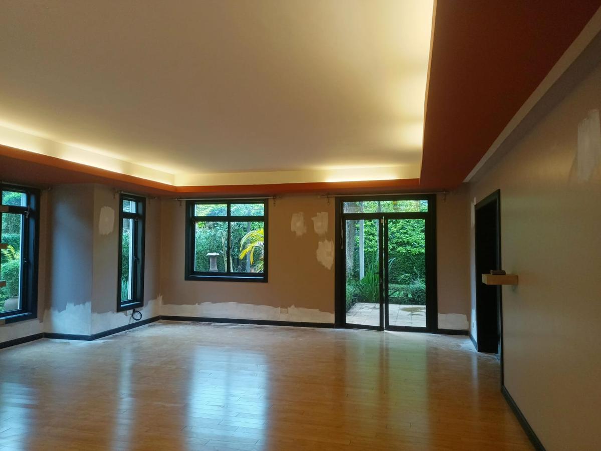 5 Bed Townhouse with En Suite at Lavington Estate Nairobi - 13