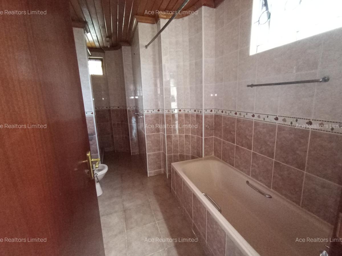 4 Bed Townhouse with En Suite at Eldama Ravine Rd - 11