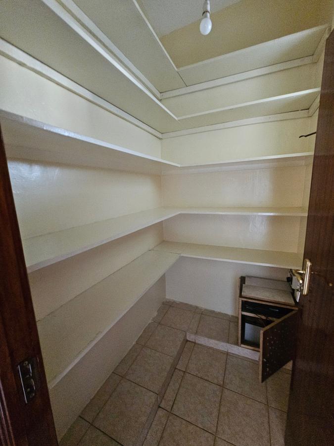 4 Bed Apartment with En Suite at Kilimani - 18