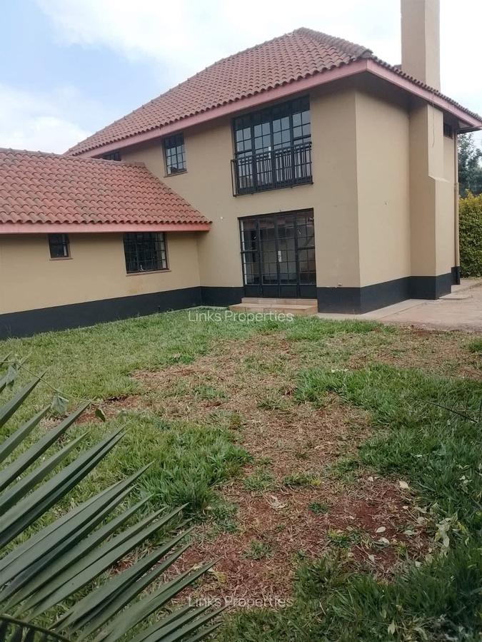 4 Bed Townhouse with En Suite at Kerarapon Drive - 1