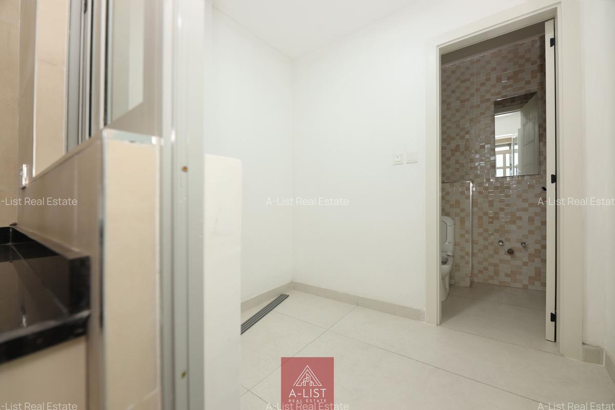 4 Bed Apartment with En Suite at General Mathenge - 11