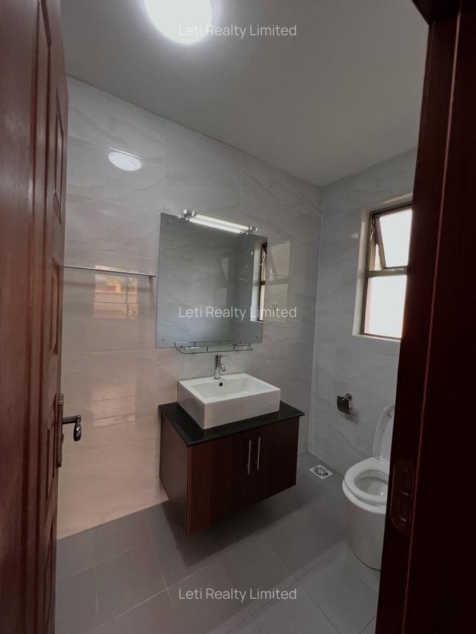 5 Bed Townhouse with En Suite in Lavington - 16