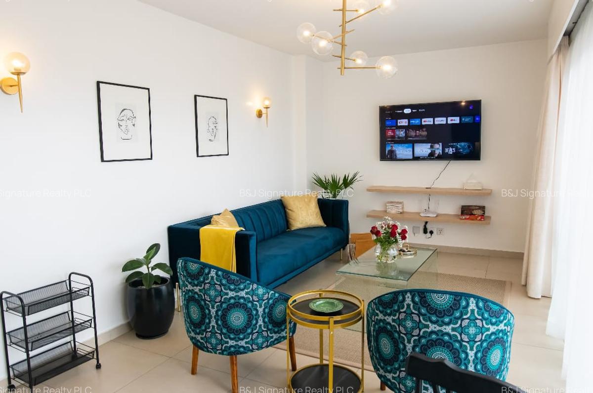 Serviced 1 Bed Apartment with En Suite in Lavington - 2