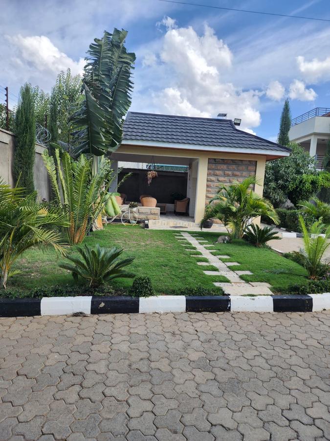 5 Bed Townhouse with En Suite at Chuna - 5