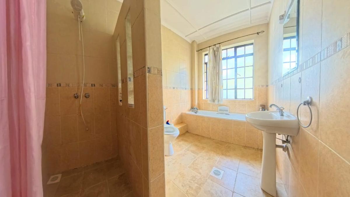 4 Bed Townhouse with En Suite at Lavington Green - 18