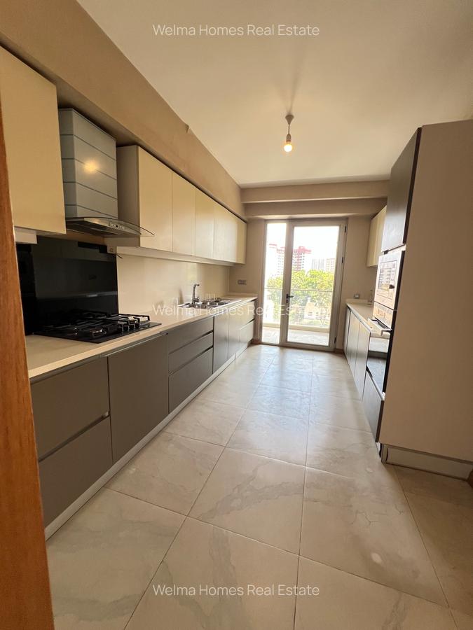 3 Bed Apartment with En Suite in Kileleshwa - 4