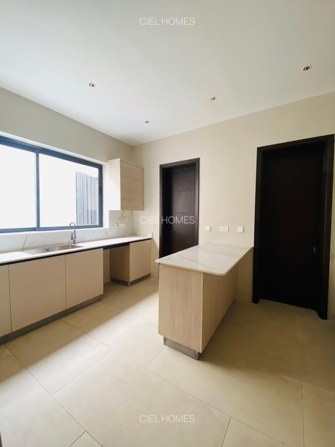 5 Bed Villa with En Suite at Manyani Road - 4