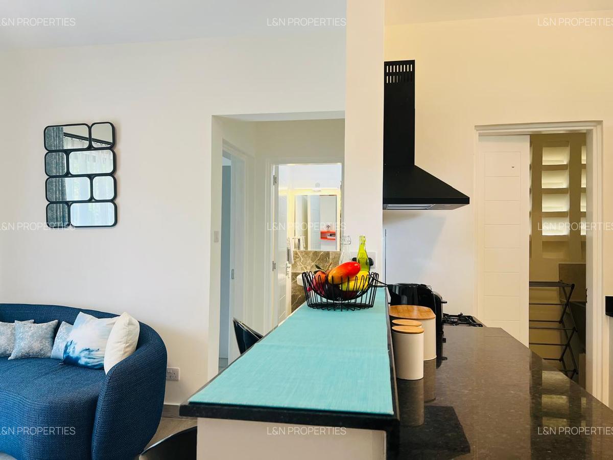 1 Bed Apartment with En Suite at Safaripark Road - 4