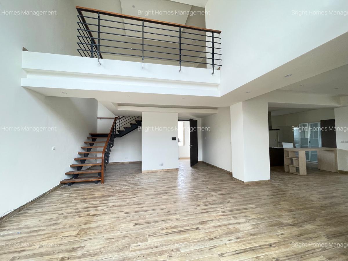 4 Bed Apartment with En Suite in Riverside - 3