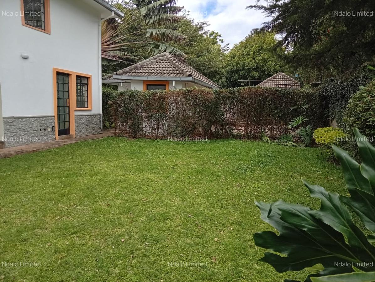 4 Bed Townhouse with En Suite at Lavington - 4