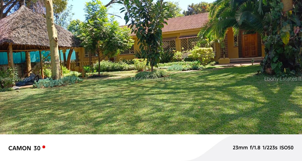 5 Bed Townhouse with En Suite in Lavington - 1