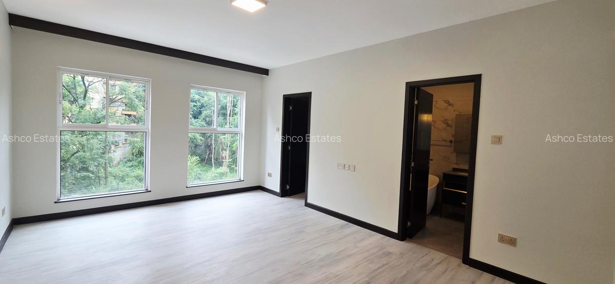 3 Bed Apartment with En Suite in Riverside - 9