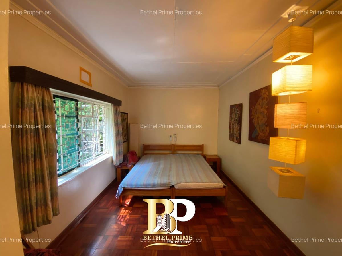 4 Bed House with En Suite in Spring Valley - 7