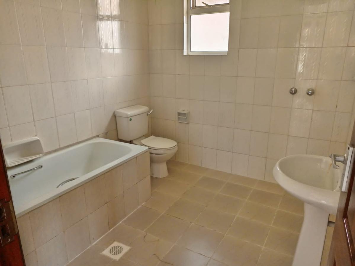 4 Bed Townhouse with En Suite in Mtwapa - 14