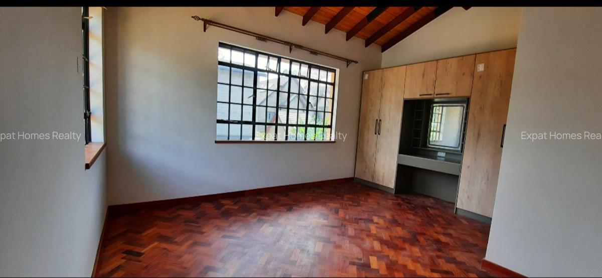 5 Bed Townhouse with En Suite in Lavington - 14