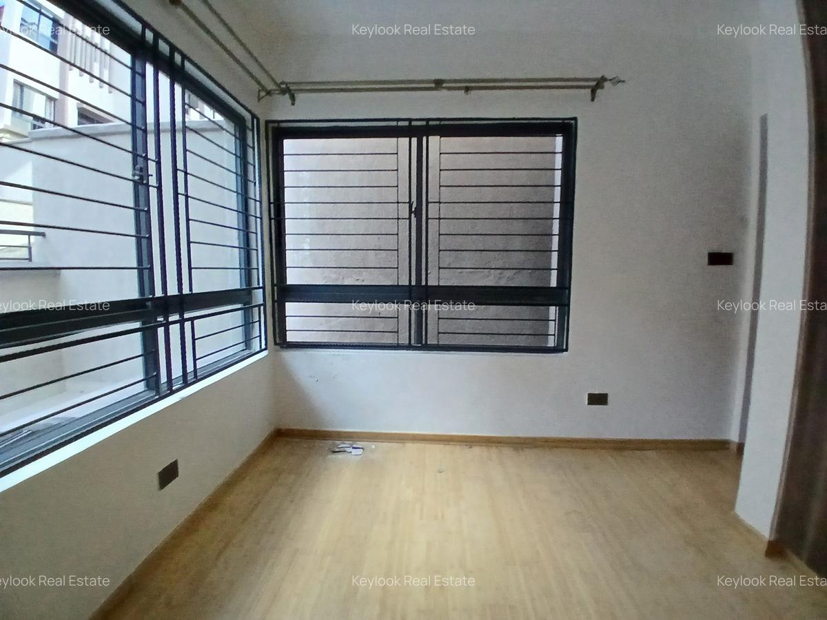 5 Bed Townhouse with En Suite at Lavington Green - 8