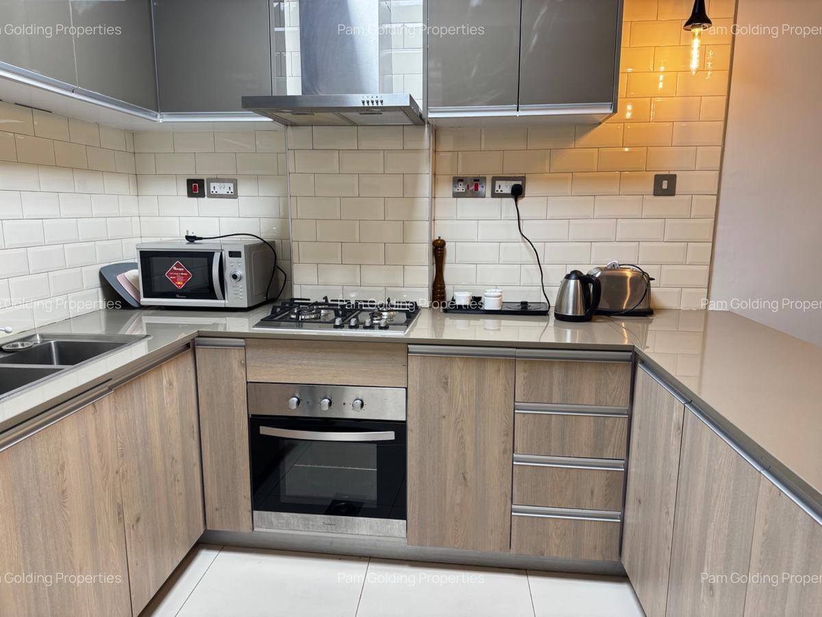 Furnished 1 Bed Apartment with En Suite in Riverside - 8