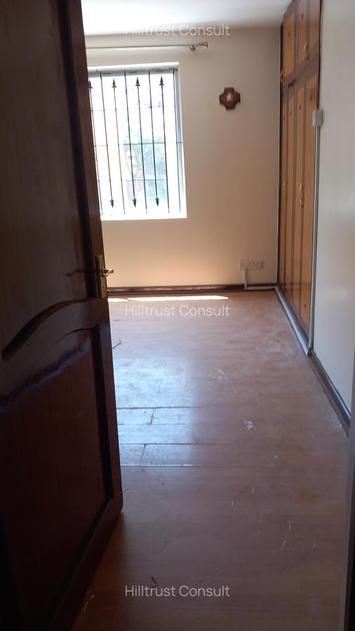 3 Bed Apartment with En Suite in Kileleshwa - 5