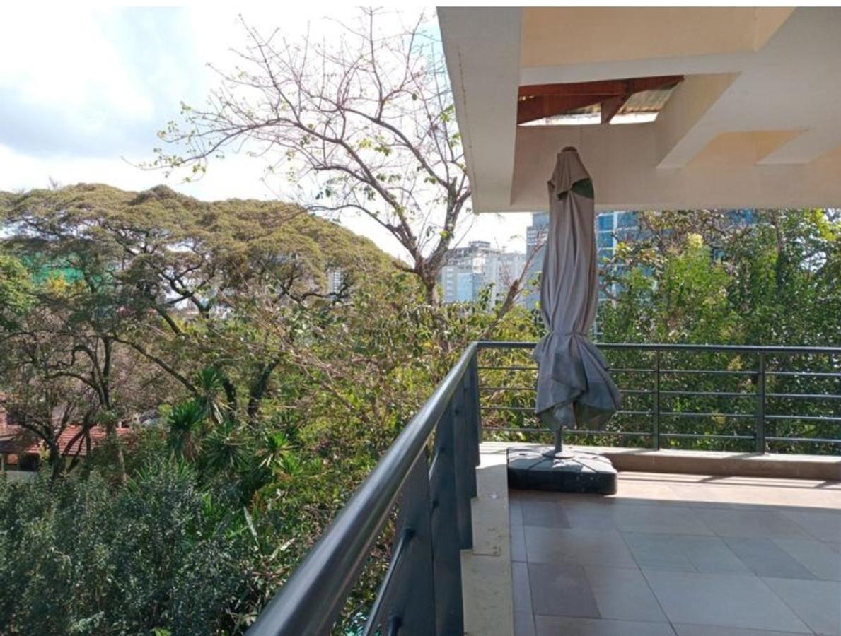 3 Bed Apartment with En Suite at Mpaka Rd - 6