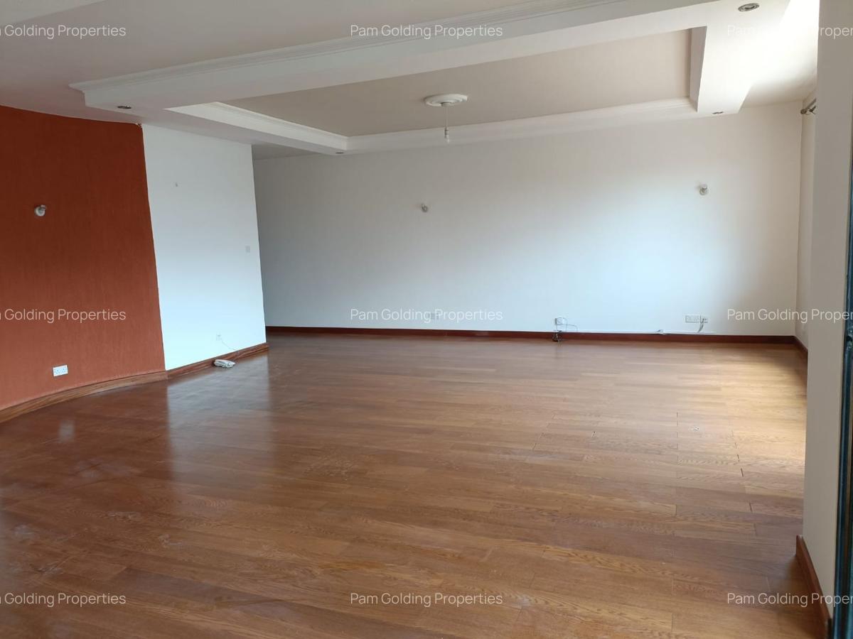 3 Bed Apartment with En Suite in Kileleshwa - 4