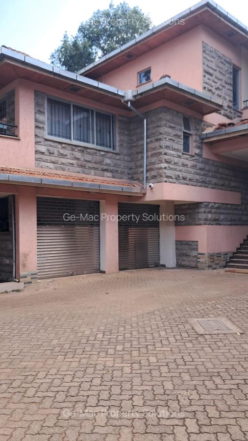 4 Bed House with En Suite in Runda - 1