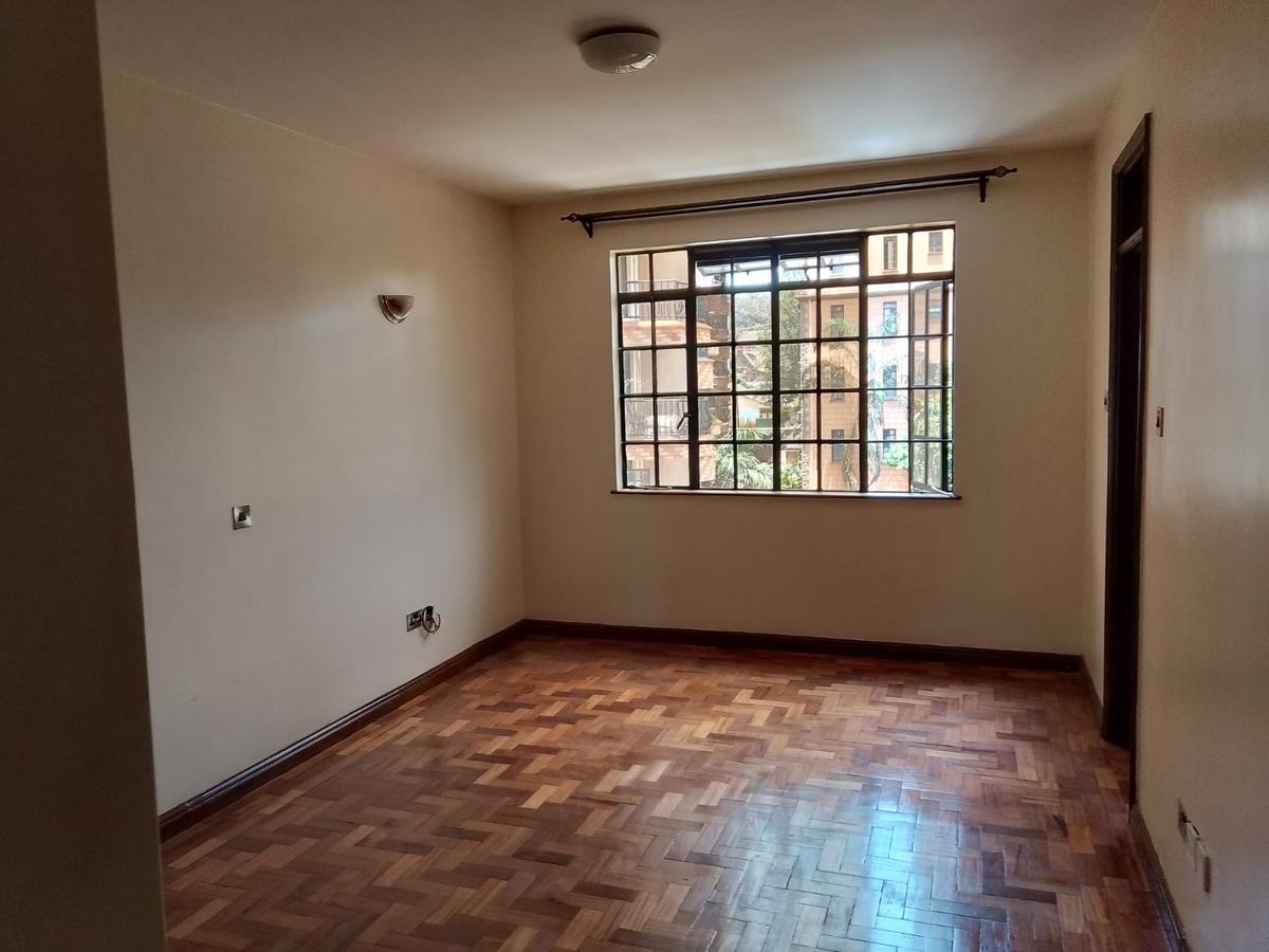 4 Bed Apartment with En Suite in Upper Hill - 4