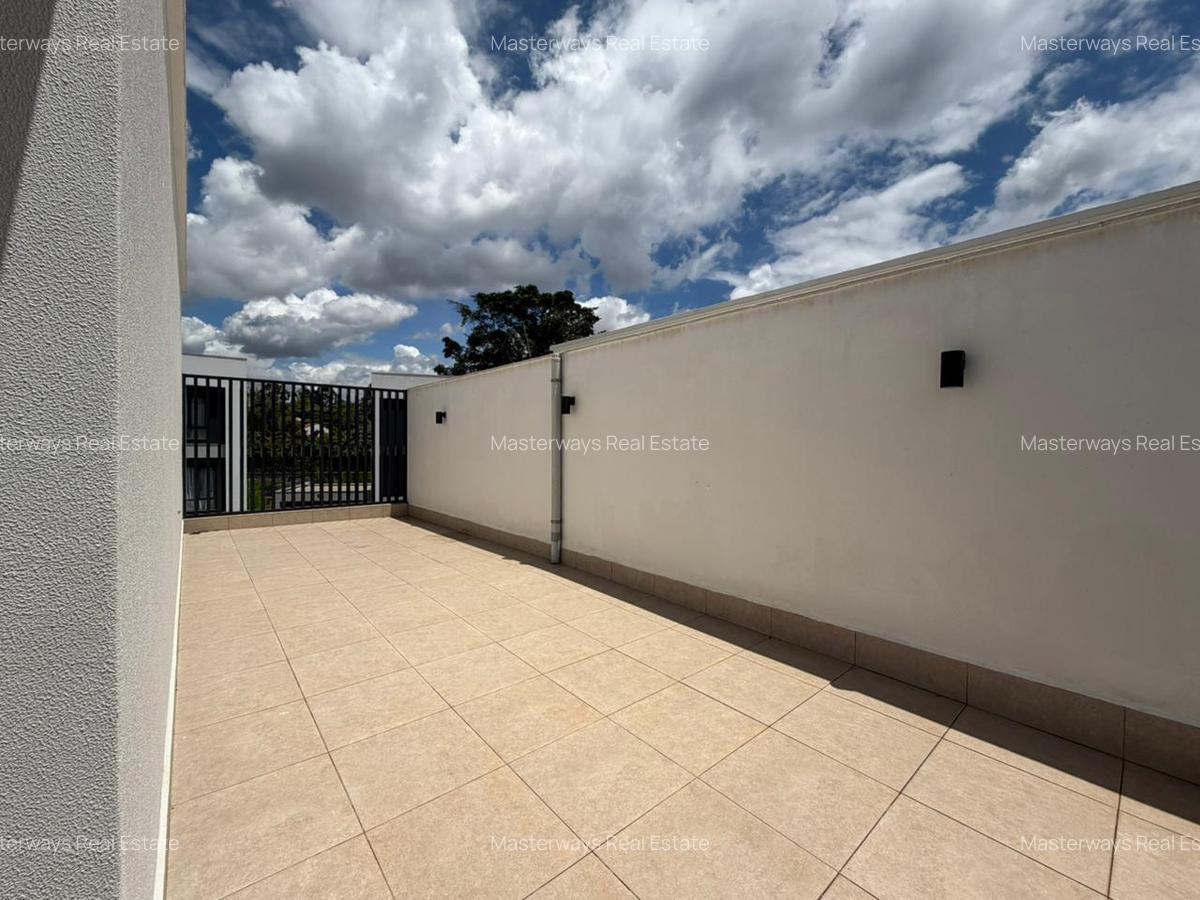 6 Bed Villa with En Suite in Kyuna - 17