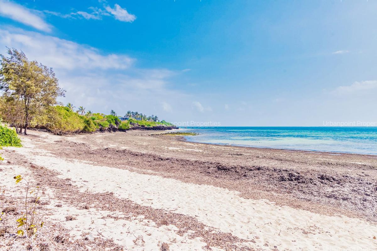 4 Bed House with En Suite in Malindi - 4