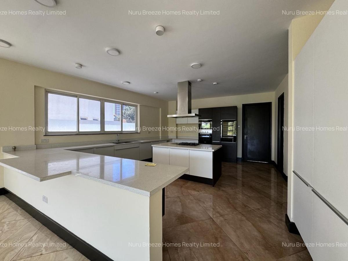 4 Bed Apartment with En Suite in General Mathenge - 3