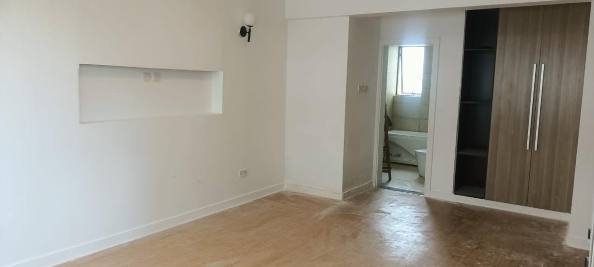 3 Bed Apartment with En Suite in Lavington - 14