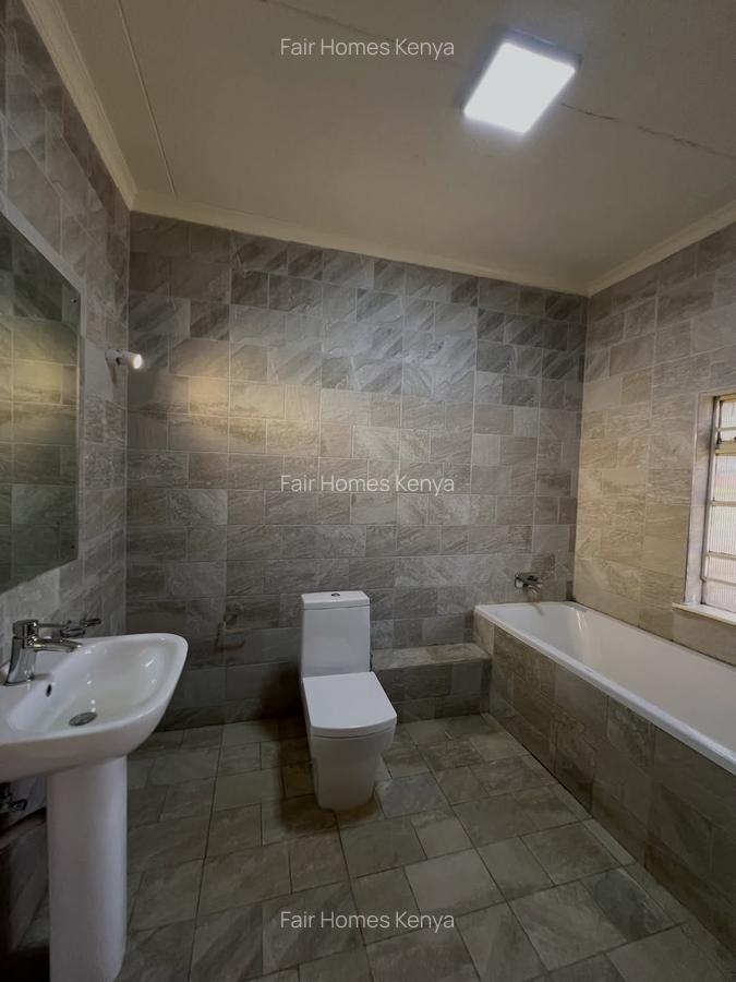 4 Bed House with En Suite at Lavington Green - 16