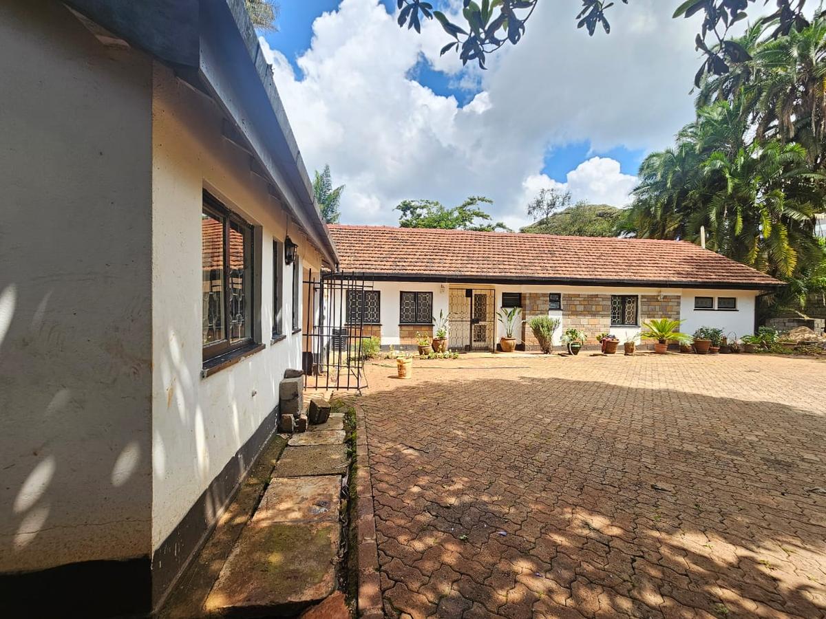 4 Bed House with En Suite in Kyuna - 3